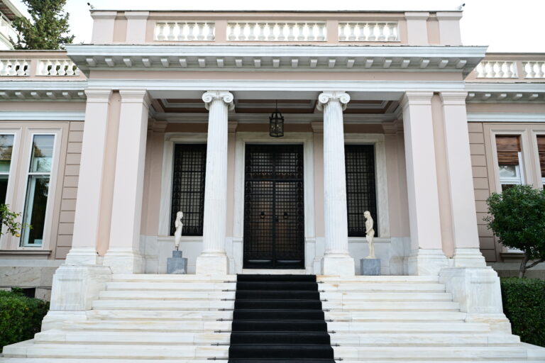 ΚΥΣΕΑ: Παγώνουν μέχρι νεοτέρας τα αιτήματα ασύλου των Σύρων προσφύγων