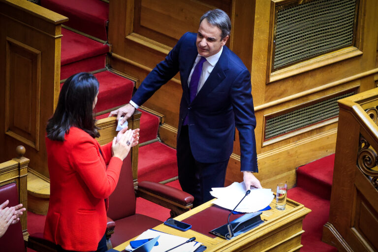Κυριάκος Μητσοτάκης: Διέκοψε νωρίτερα την ομιλία του λόγω πόνου στη μέση