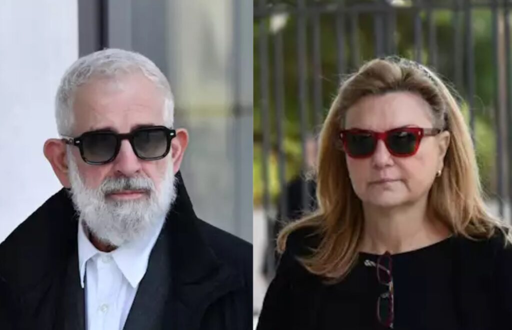 Ξανά στο εδώλιο ο Πέτρος Φιλιππίδης – Στο πλευρό του η σύζυγός του, Ελπίδα Νίνου [εικόνες – βίντεο]