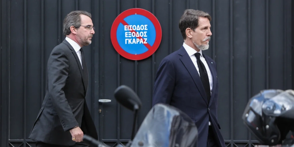 Στο ΣτΕ η υπόθεση για το επίθετο «Ντε Γκρες» και την ιθαγένεια της πρώην βασιλικής οικογένειας