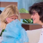 «Λύγισε» η Φαίη Σκορδά μετά την έκπληξη που της ετοίμασαν! – «Ήρθατε από τόσο μακριά; Είσαι η δύναμη της ζωής»