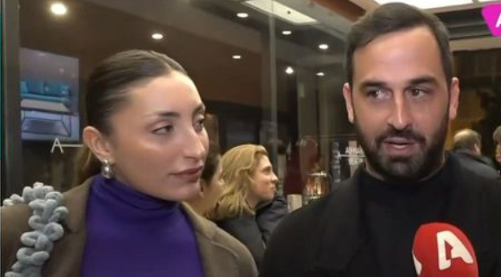 Άρης Σοϊλέδης: Η αμηχανία του όταν ρωτήθηκε για τη Μαρία Αντωνά – Η αντίδραση της συντρόφου του [βίντεο]