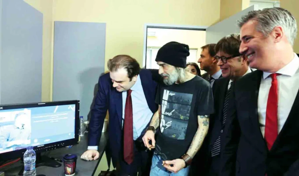 Κυριάκος Πιερρακάκης: Παρουσίασε το «Ψηφιακό Φροντιστήριο» σε 14μελή αντιπροσωπεία της Ευρωπαϊκής Επιτροπής