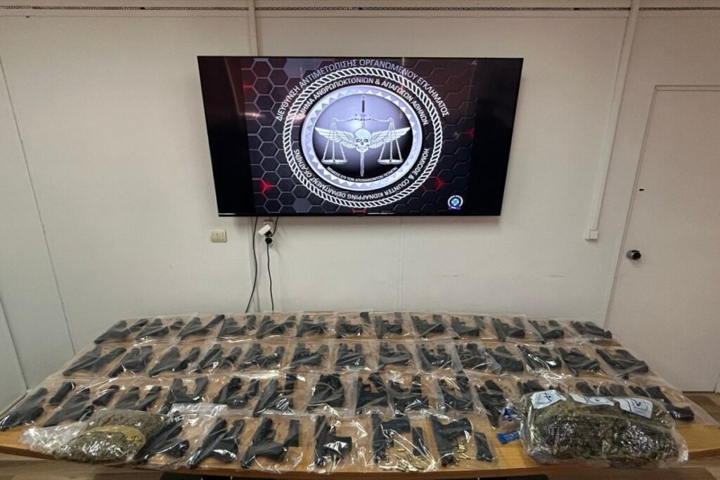 Τουρκική Μαφία: Νέες εικόνες και βίντεο από την επιχείρηση της ΕΛΑΣ σε Αθήνα και Θεσσαλονίκη