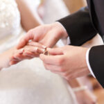 Αυτό το σαββατοκύριακο είναι το καταλληλότερο για να κάνετε πρόταση γάμου – Οι αστρολόγοι εξηγούν το γιατί