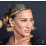 Σάρα Τζέσικα Πάρκερ: UGG μοκασίνια με business casual