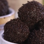 Το καλύτερο γλυκό της τελευταίας στιγμής για το χριστουγεννιάτικο τραπέζι – Έτοιμο σε 5′