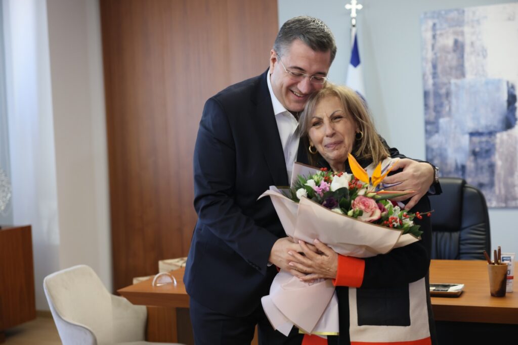 Περιφέρεια Κεντρικής Μακεδονίας: Ο Απόστολος Τζιτζικώστας παρέδωσε στην Αθηνά Αηδονά