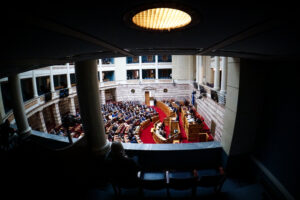 Πρόταση μομφής Προϋπολογισμός: Η μάχη των αρχηγών σήμερα στη Βουλή