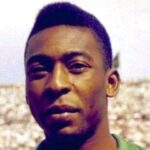 Μία… ιδιαίτερη δημοπρασία με φανέλα του Πελέ και ρακέτα του Φέντερερ