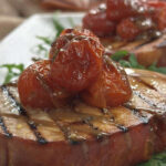 H τέλεια οικονομική συνταγή για το ρεβεγιόν – Πώς θα μετατρέψετε τις μπριζόλες στο απόλυτο γιορτινό πιάτο