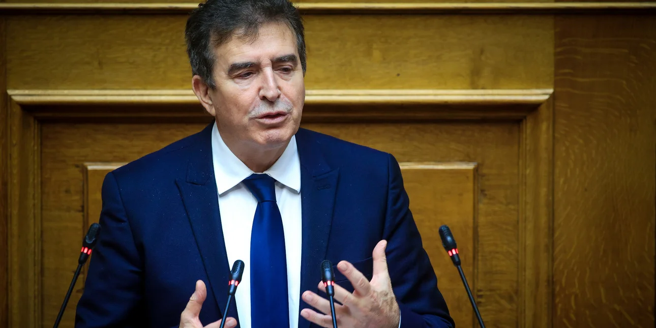 Χρυσοχοΐδης σε Κωνσταντοπούλου: Στα επεισόδια στις συγκεντρώσεις δεν υπήρξε καμία παρακρατική δράση 