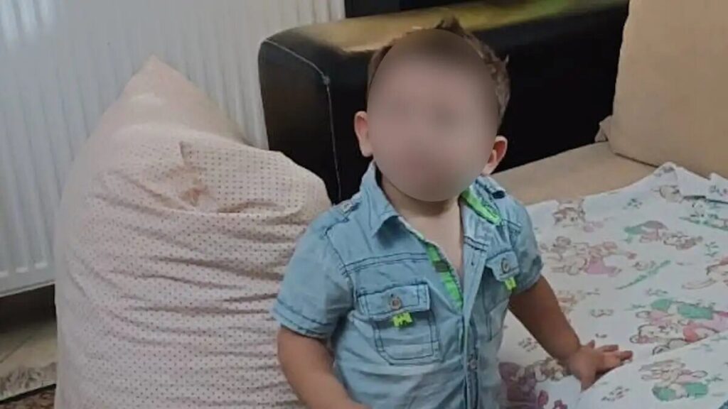 Ηράκλειο: Ξεκίνησαν τα τεστ στον 3χρονο Άγγελο που κακοποιήθηκε σκληρά – Τι προσδοκούν οι γιατ
