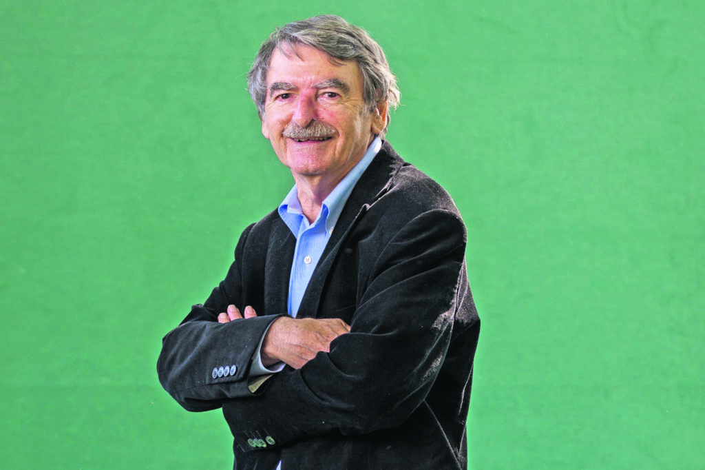 David Lodge: Η ζωή στα πανεπιστήμια με βρετανικό χιούμορ