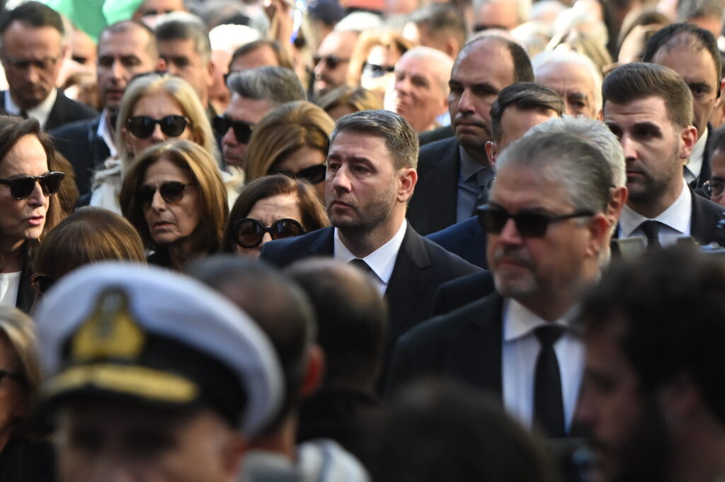 Κώστας Σημίτης: Live η πομπή