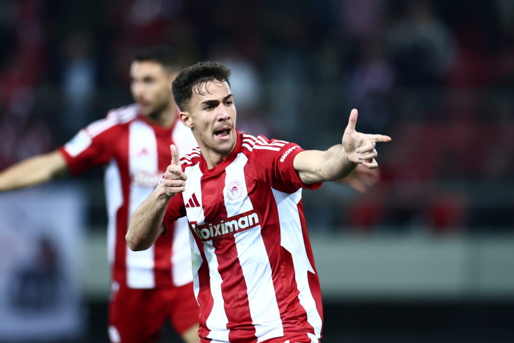 Ολυμπιακός – Αρης 2-1: Τον λύτρωσε ο Κωστούλας και σταθερά πρώτος!