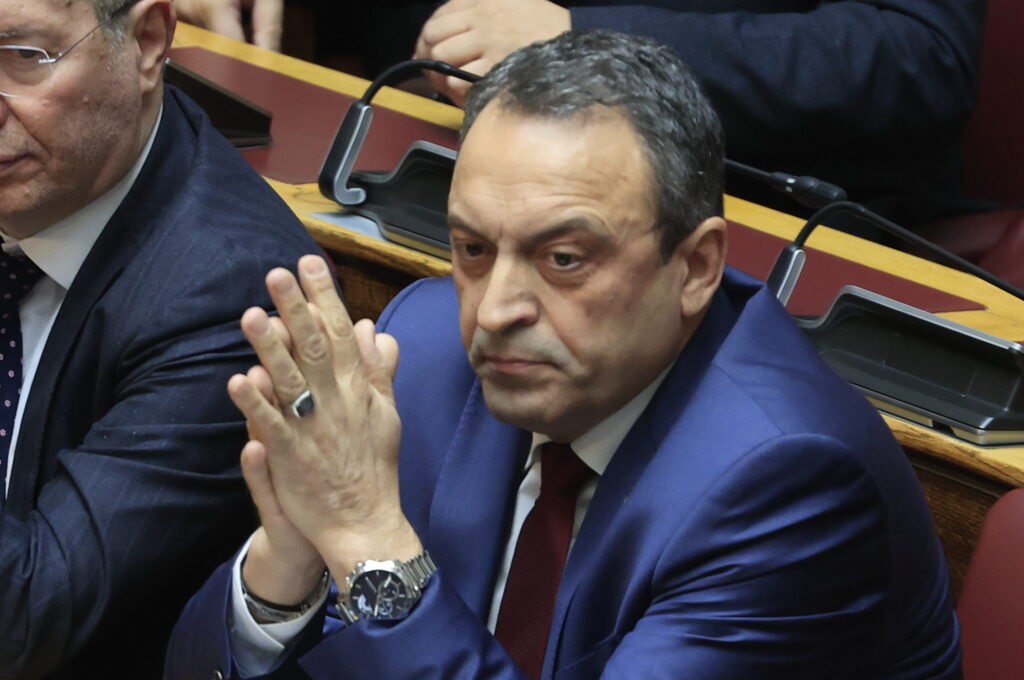 Βουλή: Αναστολή της χρηματοδότησης των Σπαρτιατών αποφάσισε η Ολομέλεια
