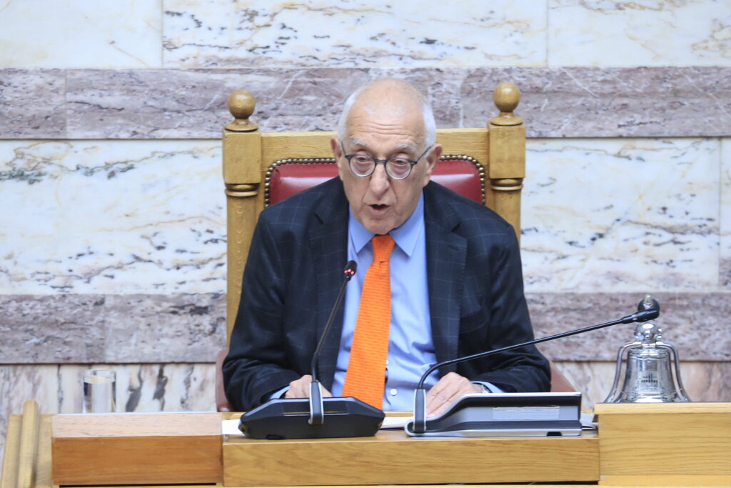 Ο Νικήτας Κακλαμάνης νέος Πρόεδρος της Βουλής με 247 ψήφους