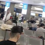 Ιρανή βγάζει το τουρμπάνι ιερέα: Την είχε επιπλήξει για το χιτζάμπ – «Χεσ@@@ για την τιμή σας» (βίντεο)