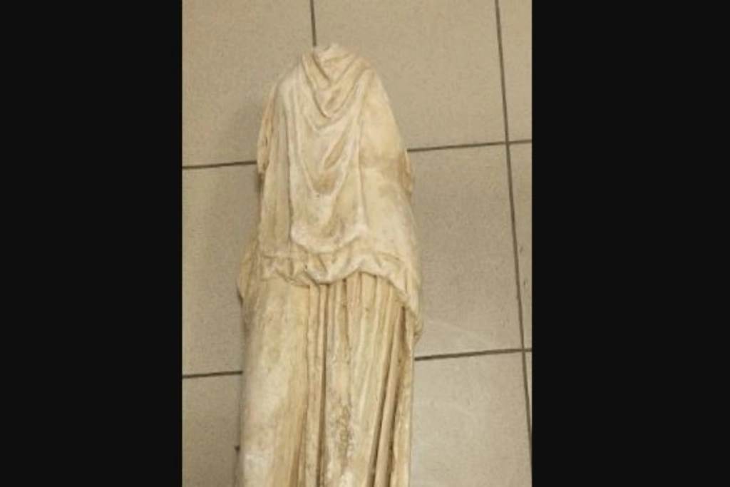 Θεσσαλονίκη: Σε σακούλα απορριμμάτων εντοπίστηκε άγαλμα των Ελληνιστικών χρόνων