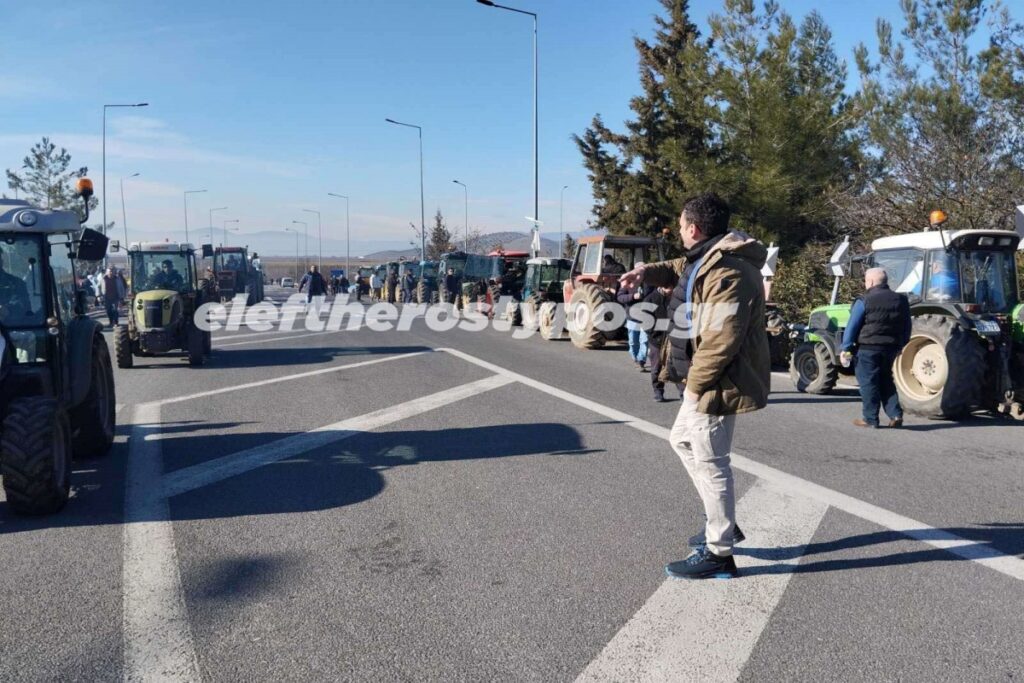 Αγρότες: Πολλαπλασιάζονται τα αγροτικά μπλόκα – Τι λένε στο EleftherosTypos.gr