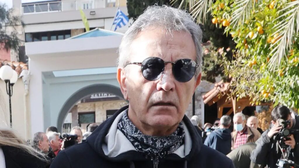 Δύσκολες ώρες για τον Γιώργο Νταλάρα – Βυθισμένος στο πένθος…