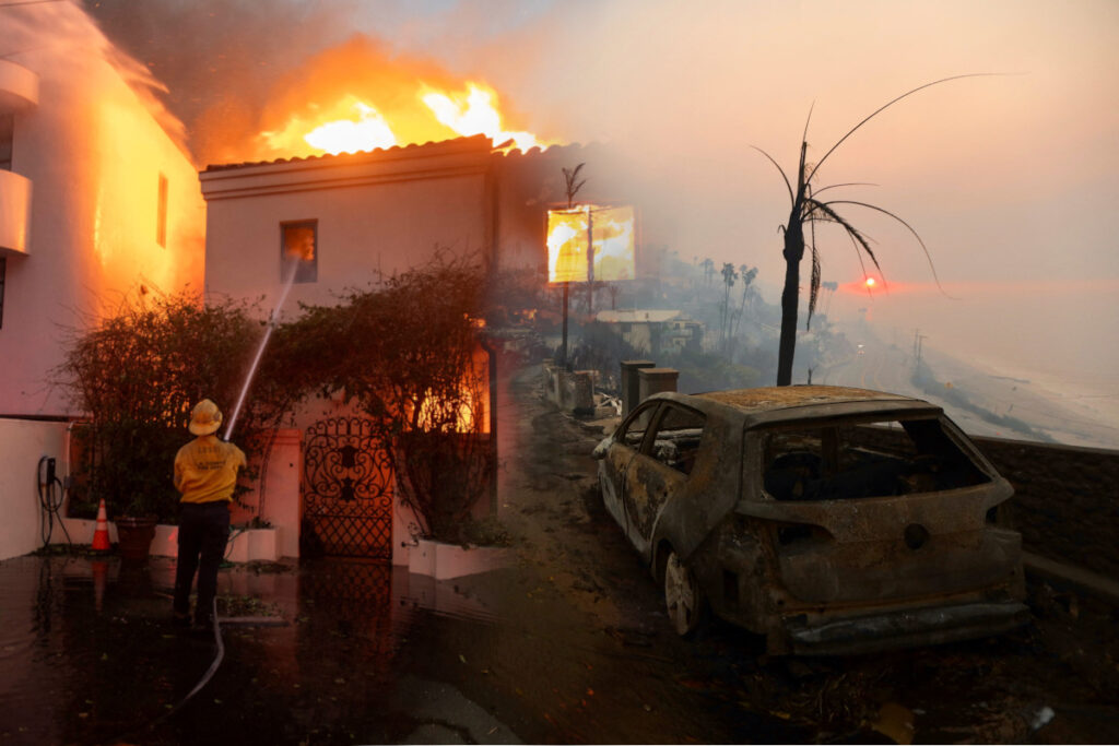 «Αρμαγεδδών» στο Λος Άντζελες: Πάνω από 2.000 κτίρια κάηκαν – Επιχειρούν περισσότεροι από 7.50
