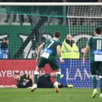 Παναθηναϊκός-ΑΕΚ 1-0 στο ημίχρονο: Το πέναλτι-γκολ του Ιωαννίδη και οι φωνές της ΑΕΚ για τη φάση του Ντραγκόφσκι