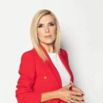 Ρένα Κουβελιώτη: Σοκ για την πασίγνωστη δημοσιογράφο – Σοβαρό τροχαίο για τον γιο της