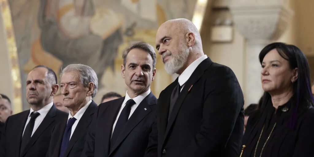Συνάντηση Μητσοτάκη-Ράμα: «Οφείλουμε να λύνουμε τις διαφορές μας με διάλογο»