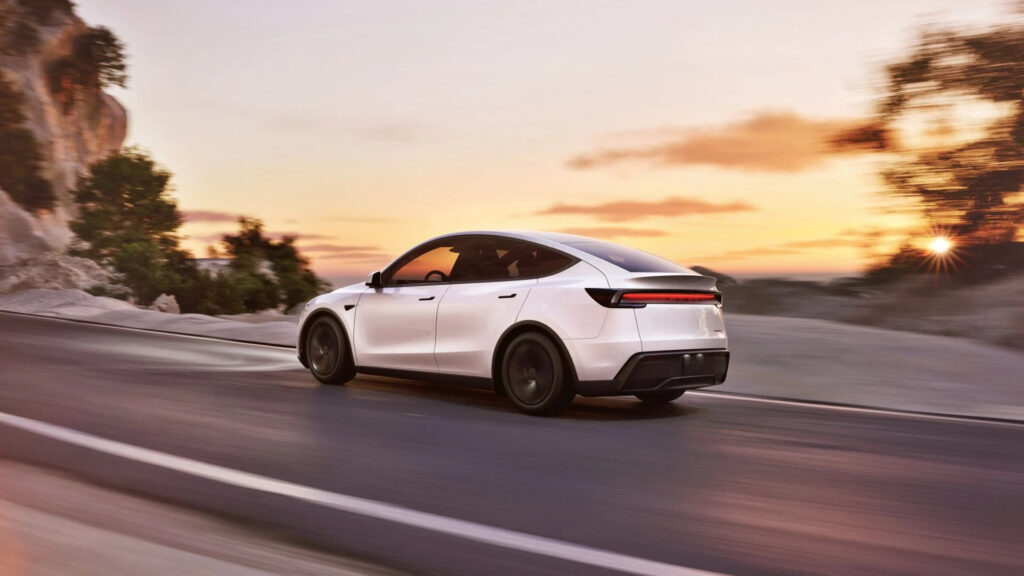 Μια έκδοση προς το παρόν το νέο Tesla Model Y στην Ελλάδα – Πόσο κοστίζει;
