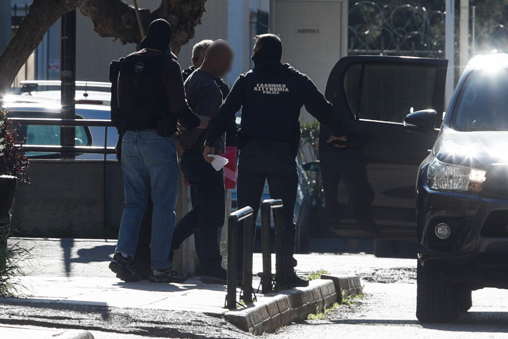 Δολοφονία στο Παλαιό Φάληρο: Την Δευτέρα η απολογία του 39χρονου – Κατηγορείται για ανθρωποκτονία με πρόθεση [βίντεο ντοκουμέντο]