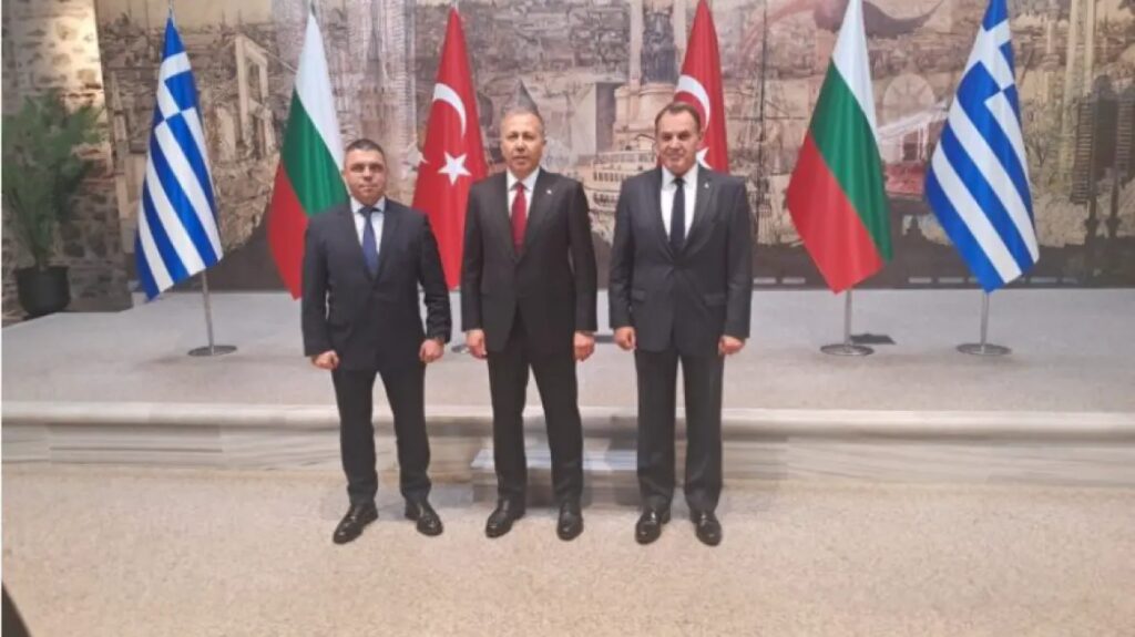 Τριμερής Ελλάδας, Τουρκίας, Βουλγαρίας για το μεταναστευτικό – Τι ζήτησε ο Παναγιωτόπουλος