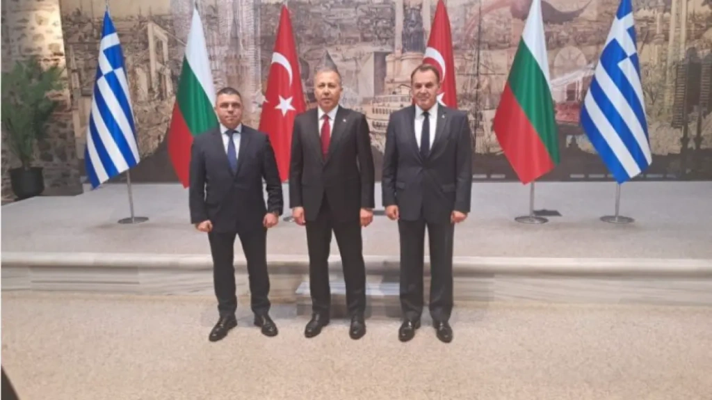Τριμερής Ελλάδας, Τουρκίας, Βουλγαρίας για το μεταναστευτικό – Τι ζήτησε ο Παναγιωτόπουλος