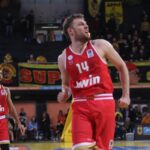 Euroleague: Χωρίς Βεζένκοφ και Γουόκαπ ο Ολυμπιακός στο ντέρμπι με τον Παναθηναϊκό