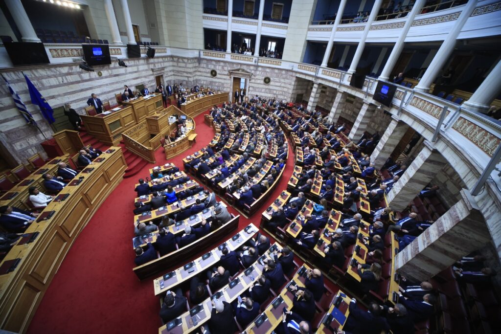 πρόταση μομφής