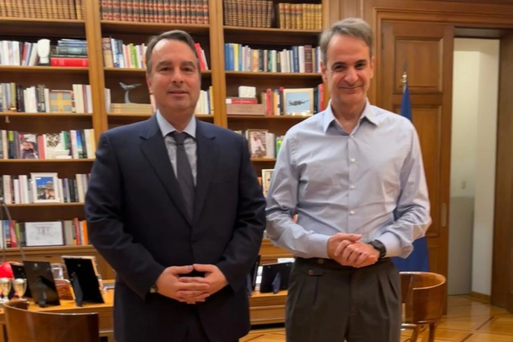 Συνάντηση του Βουλευτή Αιτωλοακαρνανίας Θανάση Παπαθανάση με τον Κυριάκο Μητσοτάκη στο Μαξίμου