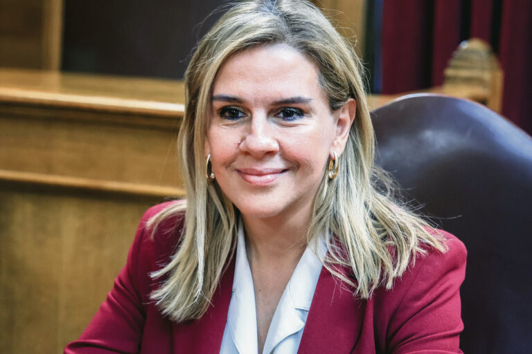 Άρθρο Ζωής Ράπτη (Υφυπουργός Ανάπτυξης) στον ΕΤ: «Ας μιλήσουμε με στοιχεία για την έρευνα στην Ελλάδα»