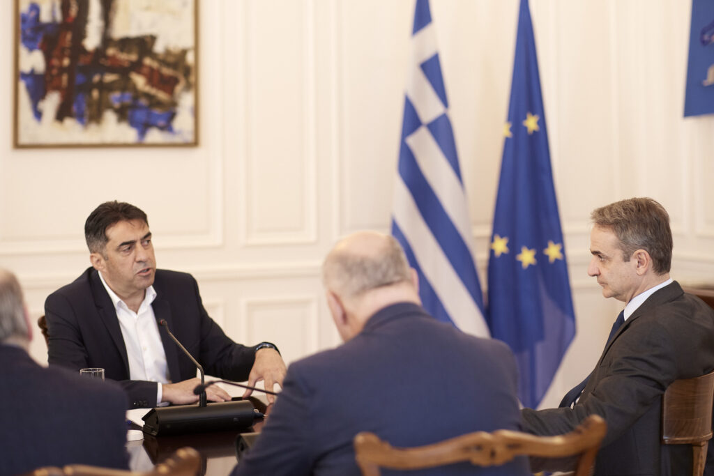 Σύσκεψη της ΕΘΕΑΣ με τον πρωθυπουργό, με επίκεντρο τα κόκκινα δάνεια
