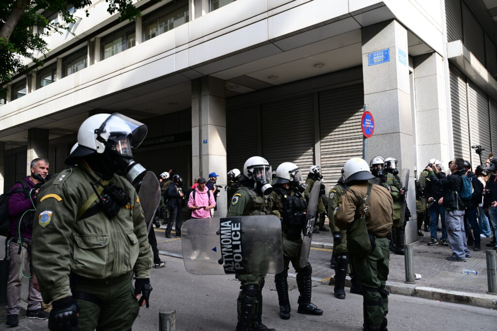 Συλλαλητήρια για τα Τέμπη: Συναγερμός στην ΕΛΑΣ – Πάνω από 5.000 αστυνομικοί, drone και προληπ
