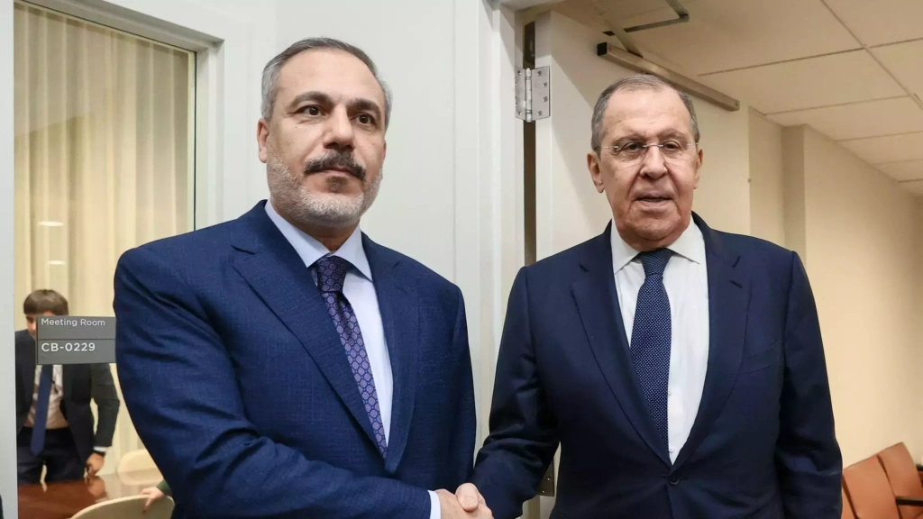 Λαβρόφ: Η Ρωσία «θα σταματήσει τις εχθροπραξίες» όταν πετύχει αυτό που επιδιώκει