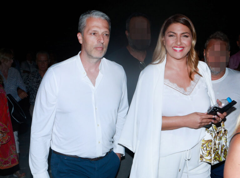 Έλενα Παπαρίζου: Ο μεγάλος έρωτας με τον Ανδρέα Καψάλη, η μητρότητα και η κρίση στον γάμο της