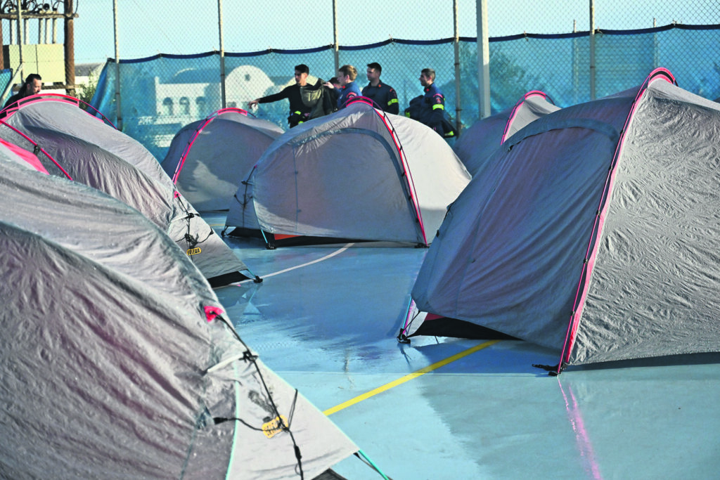 Σαντορίνη: Στο νησί το ειδικό διασωστικό όχημα που είχε πάει στην Τουρκία