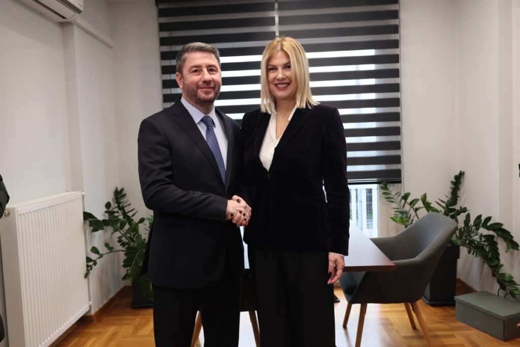Στο ΠΑΣΟΚ και επίσημα η Ράνια Θρασκιά – Συναντήθηκε με τον Νίκο Ανδρουλάκη 