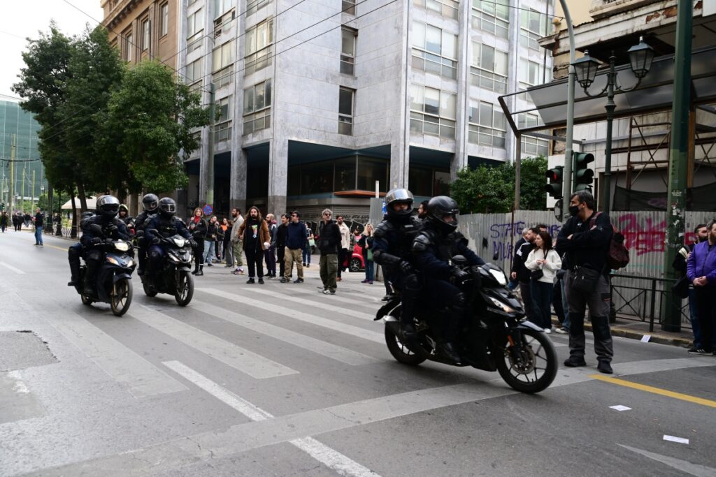 Απεργία 28 Φεβρουαρίου: Απροσπέλαστο με 6.000 αστυνομικούς, ελικόπτερα και drones το κέντρο της Αθήν