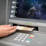 ΑΤΜ: Τι αλλάζει από αύριο για καταναλωτές και τράπεζες – Δείτε αναλυτικά