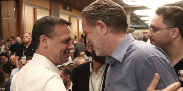 ΠΑΣΟΚ: Χάλασε τα γενέθλια η κόντρα Γερουλάνου – Δούκα – η μπηχτή και η απάντηση