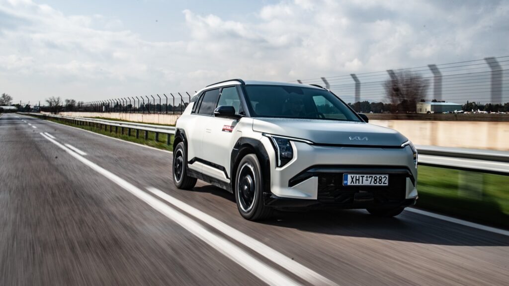 Δοκιμή KIA EV3 Long Range: Ένα που κάνει για όλα!