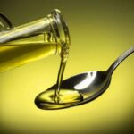 Ελαιόλαδο: Κάτω από τα 10 ευρώ η τιμή του λίτρου στο ράφι