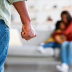 ΕΛΑΣ: 218 συλλήψεις για ενδοοικογενειακή βία σε μια εβδομάδα – Χορηγήθηκε Panic Button σε 125 γυναίκες